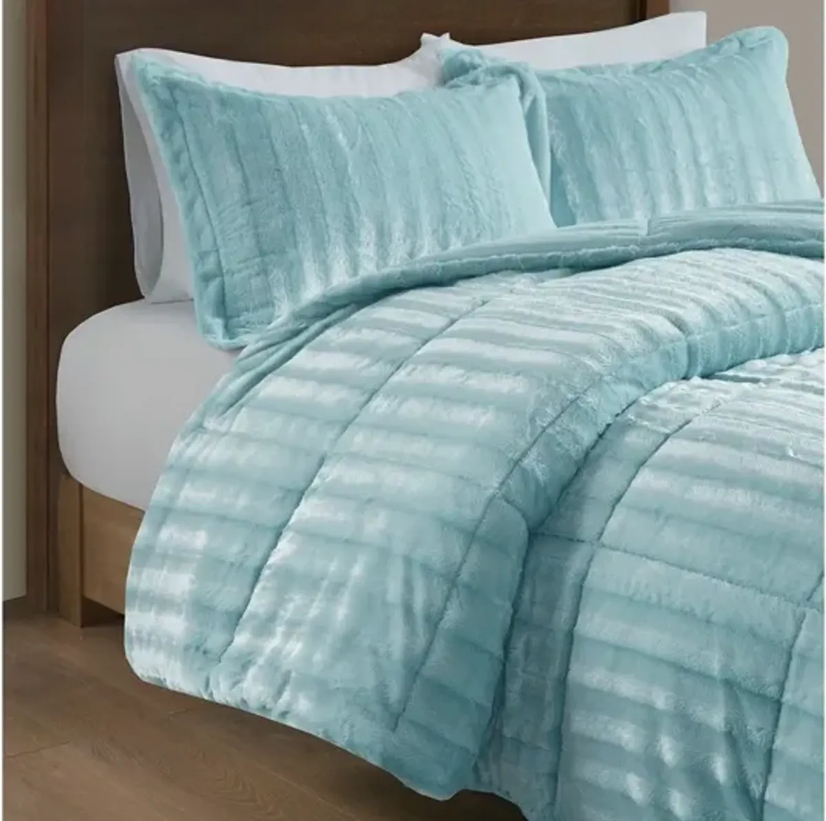 Duke Faux Fur Full/Queen Comforter Mini Set in Aqua