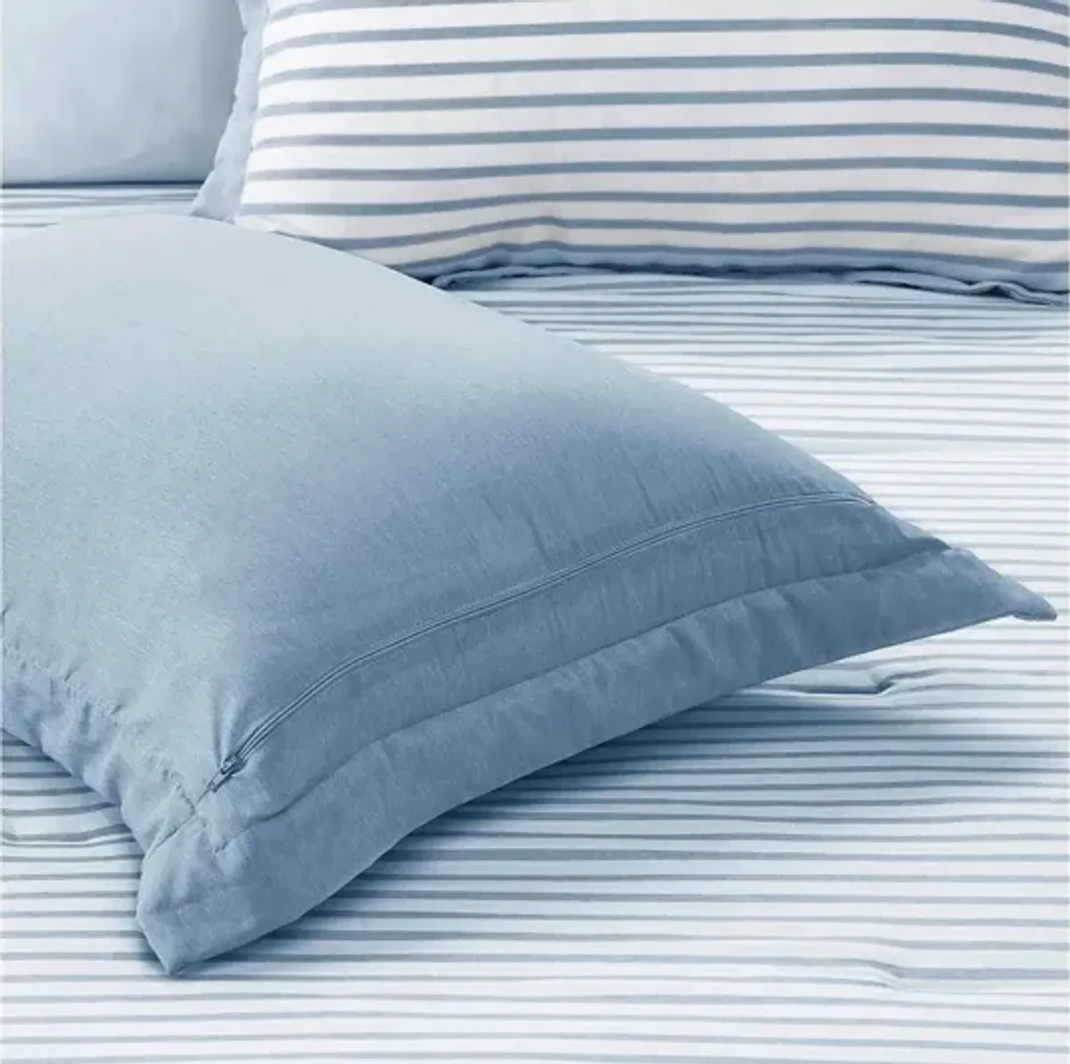 Hayden Reversible Yarn Dyed Stripe Down Alternative Twin Comforter Set in Blue