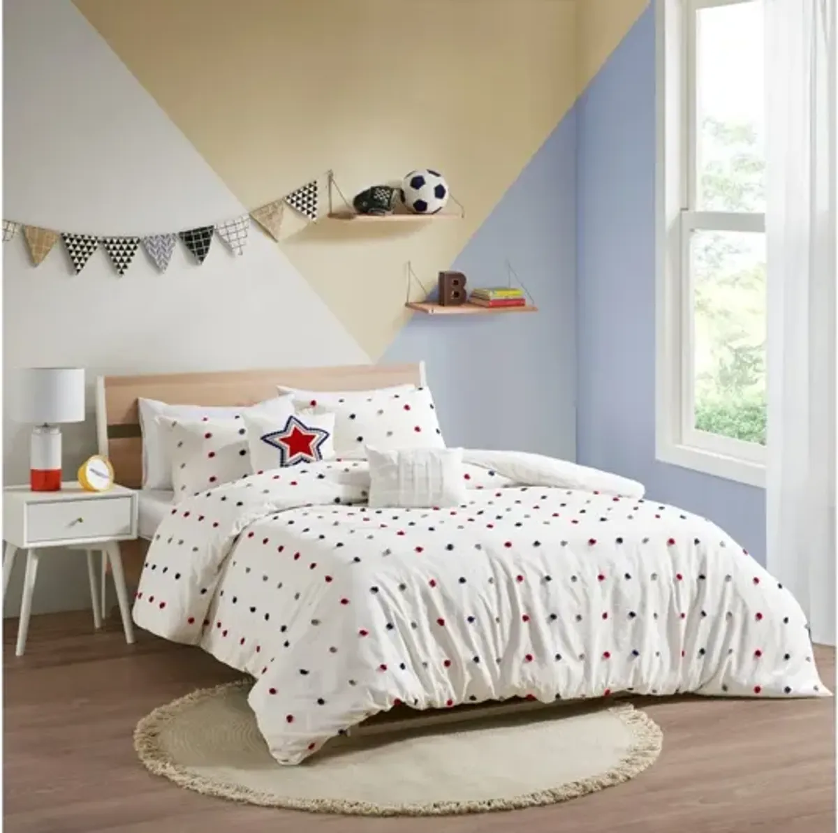 Callie Cotton Jacquard Pom Pom Full Comforter Set in Red/Navy