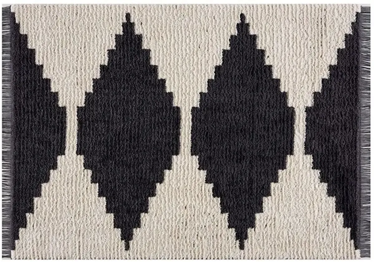 Amanda Black & Ivory 6'x9' Modern Area Rug