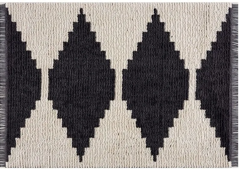 Amanda Black & Ivory 6'x9' Modern Area Rug