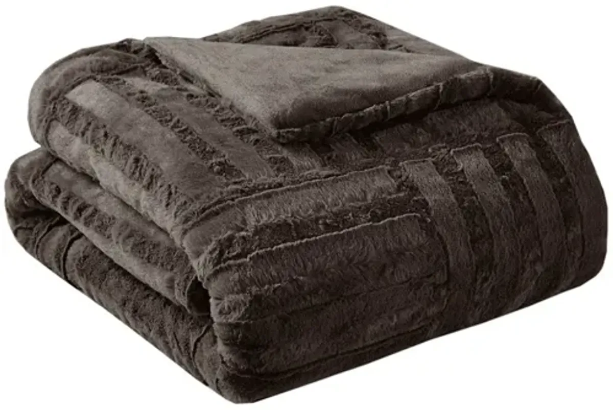 Arctic Ultra Plush Down Alternative Throw in Chocolate