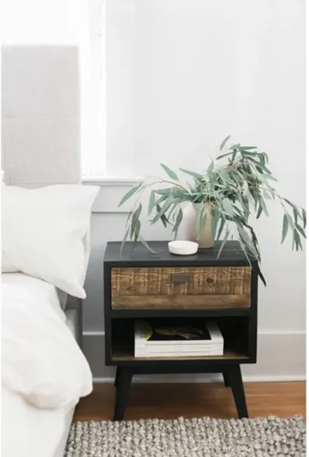 Nova Nightstand