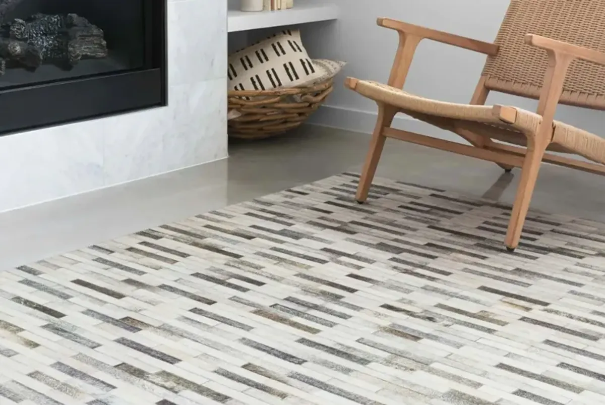 Maddox Ivory/Grey 8x10 Area Rug