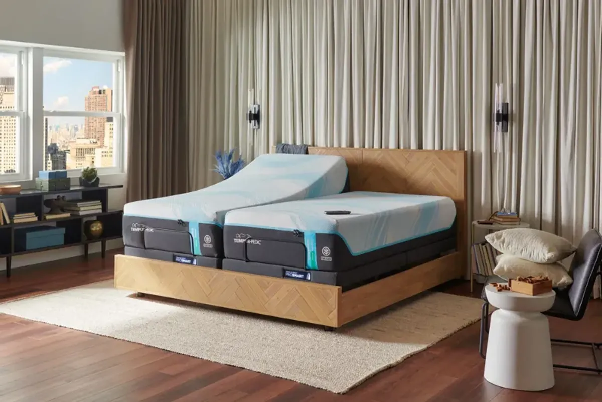 TEMPUR-LuxeBreeze® Medium Hybrid 13" Twin XL Mattress
