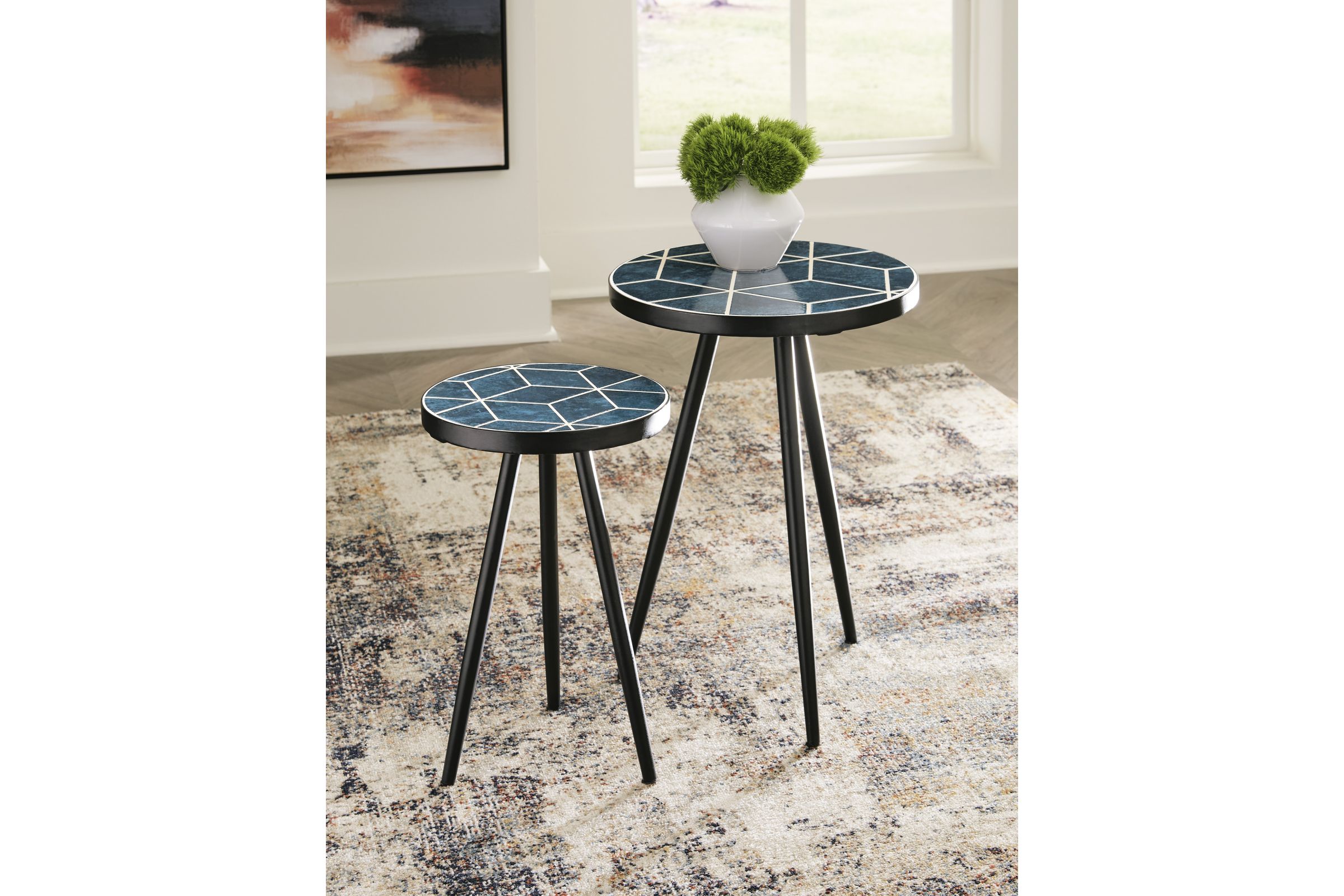 Clairbelle Accent Table (Set of 2)