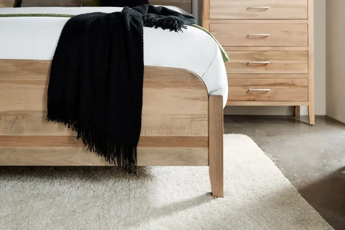 Brighton King Bed by Daniel's Amish