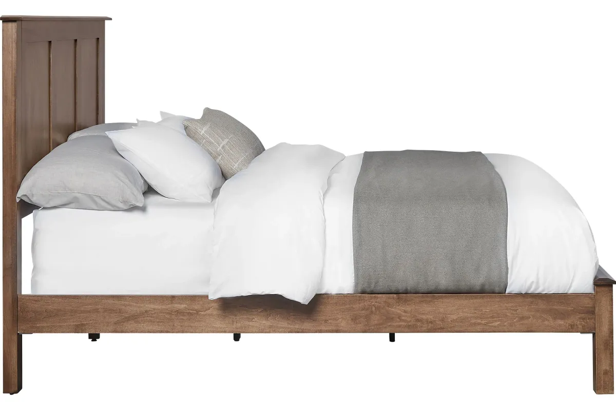 Simplicity King Panel Bed by Daniels Amish