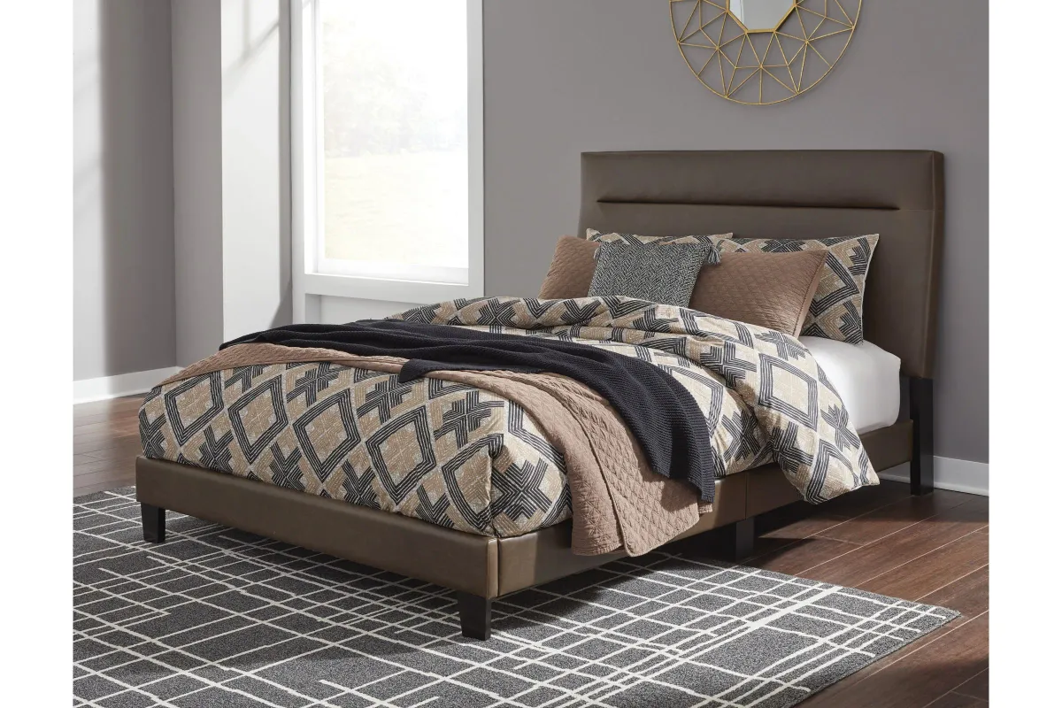 Adelloni Queen Upholstered Bed