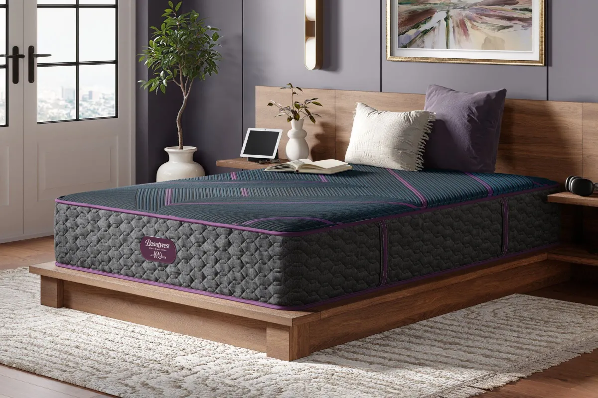 Beautyrest World Class Level 3 Medium Hybrid 13.25" Queen Mattress