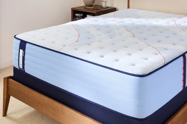 Sealy Posturepedic® Hagerstown Medium Innerspring 14" King Mattress