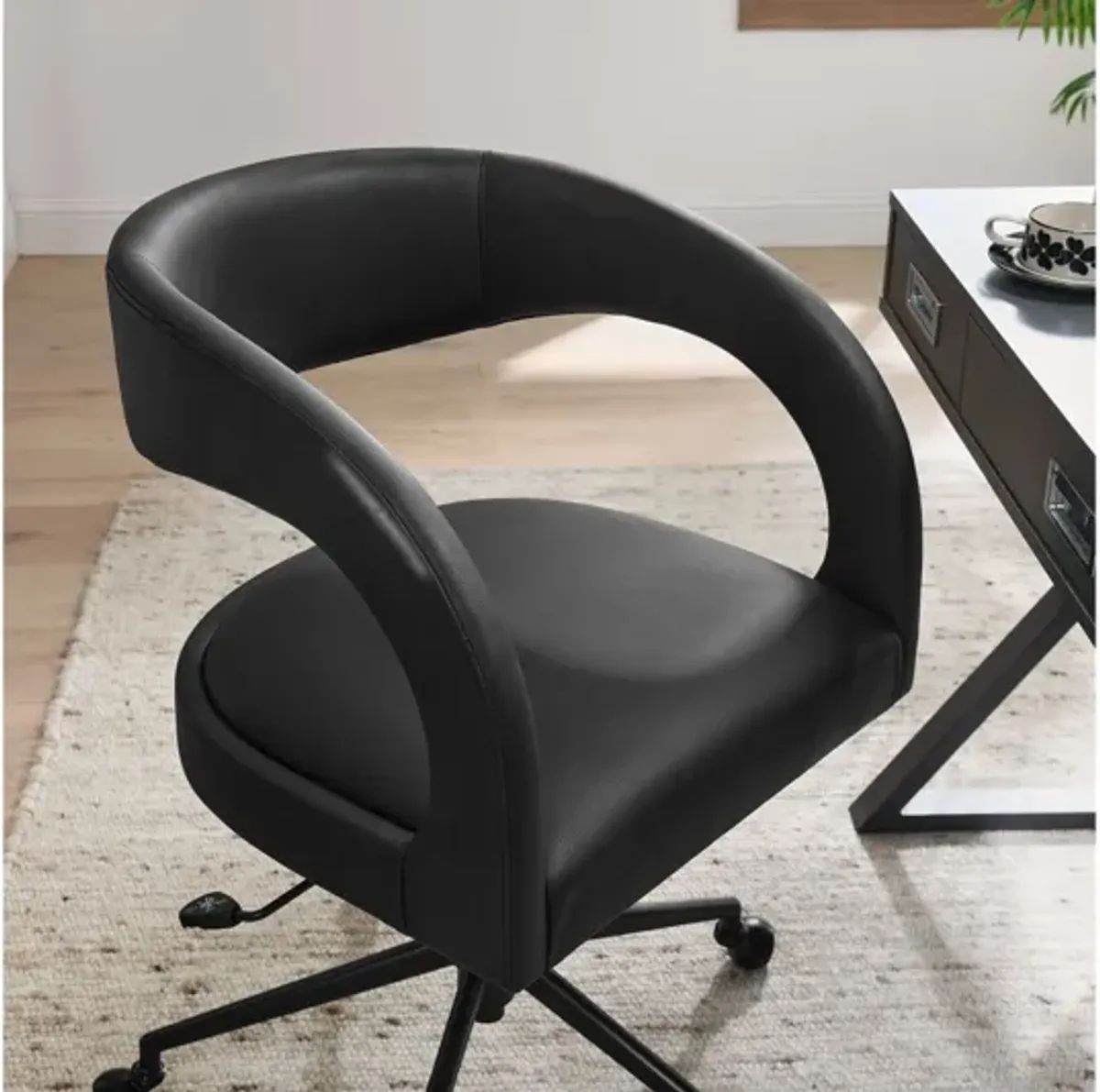 Pinnacle Vegan Leather Office Chair