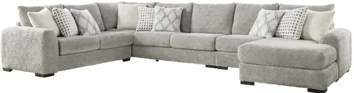 Haven Dove 4-Piece Sectional with Right- Arm Facing Chaise