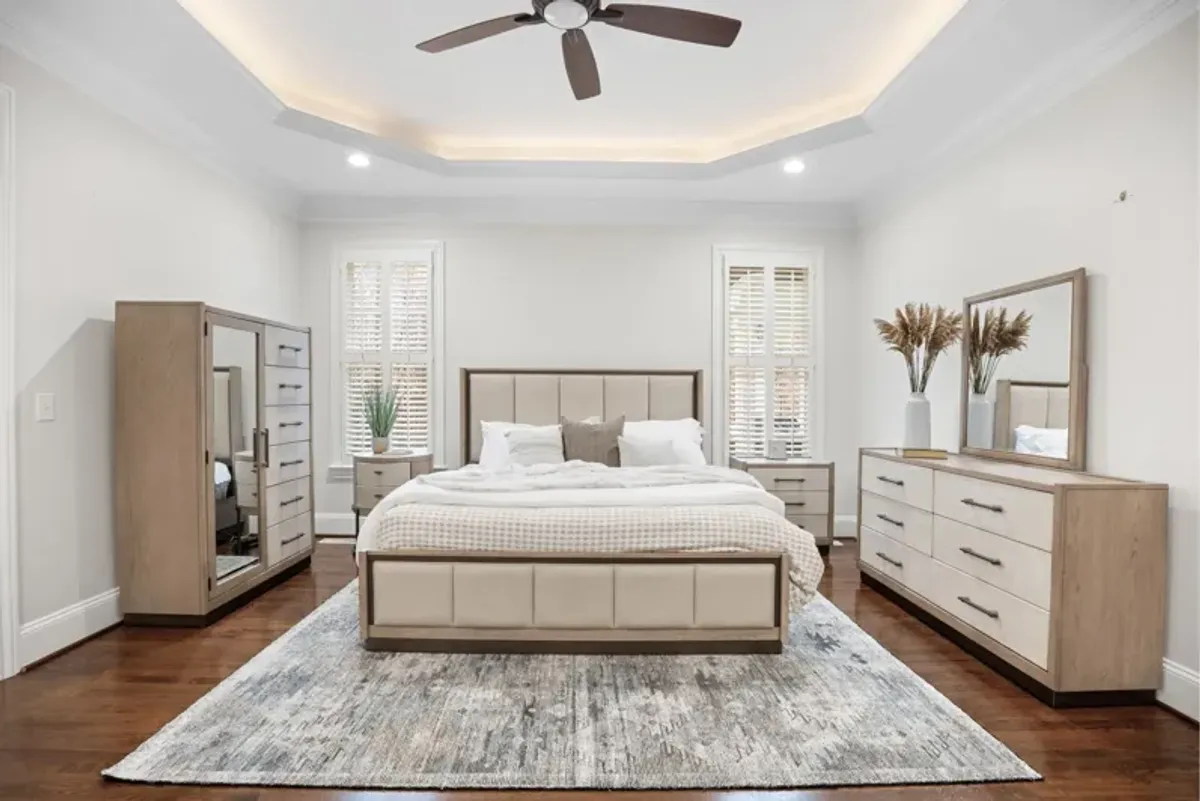 Rio Vista Upholstered Queen Bed