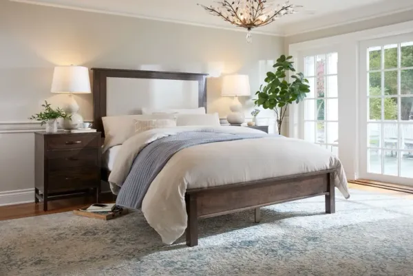 Canterbury 3-Piece Panel King Bedroom Set