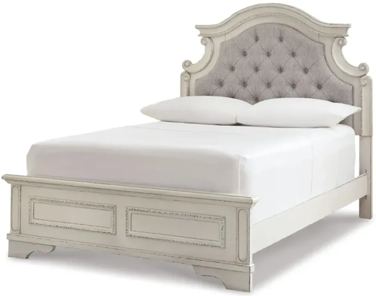Realyn Full Panel Bed