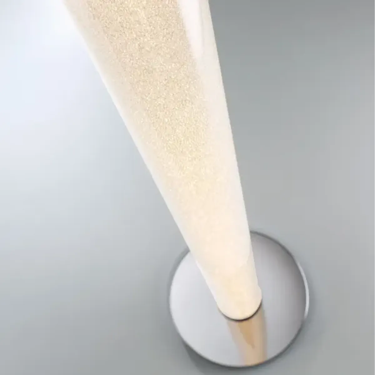 Quilla Floor Lamp