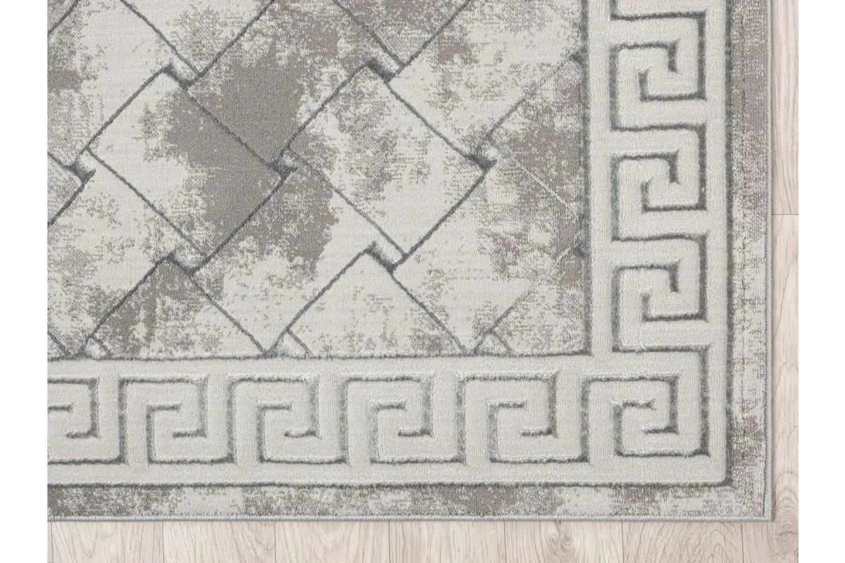 Ksamil 5'3" x 7'3" Area Rug