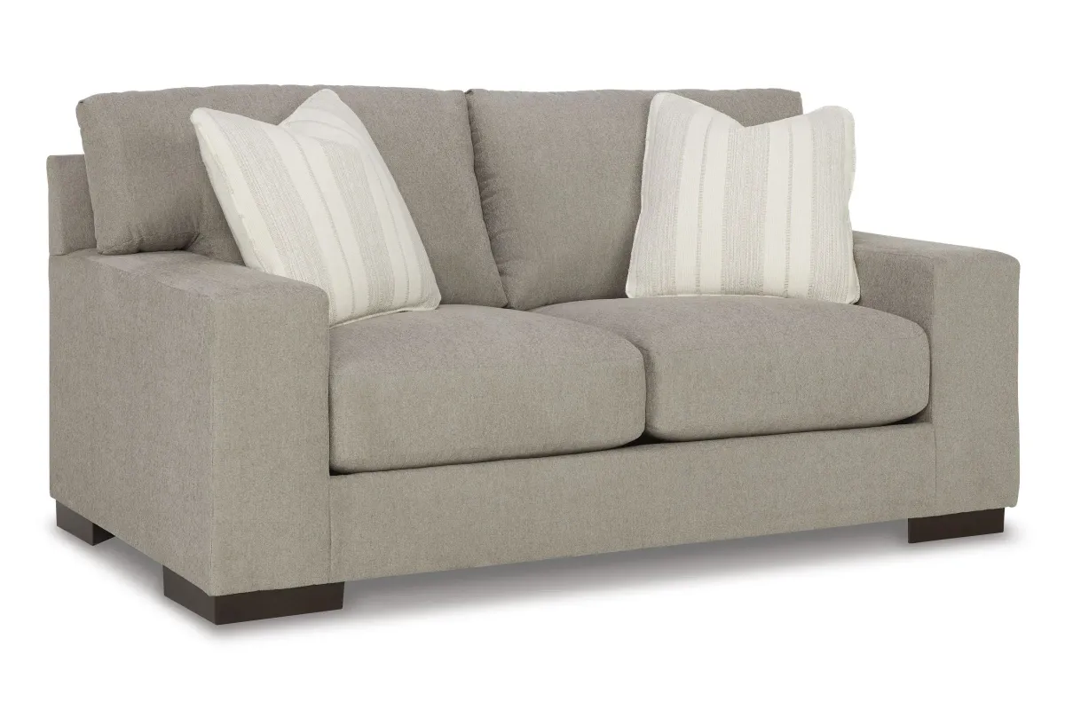 Maggie Loveseat