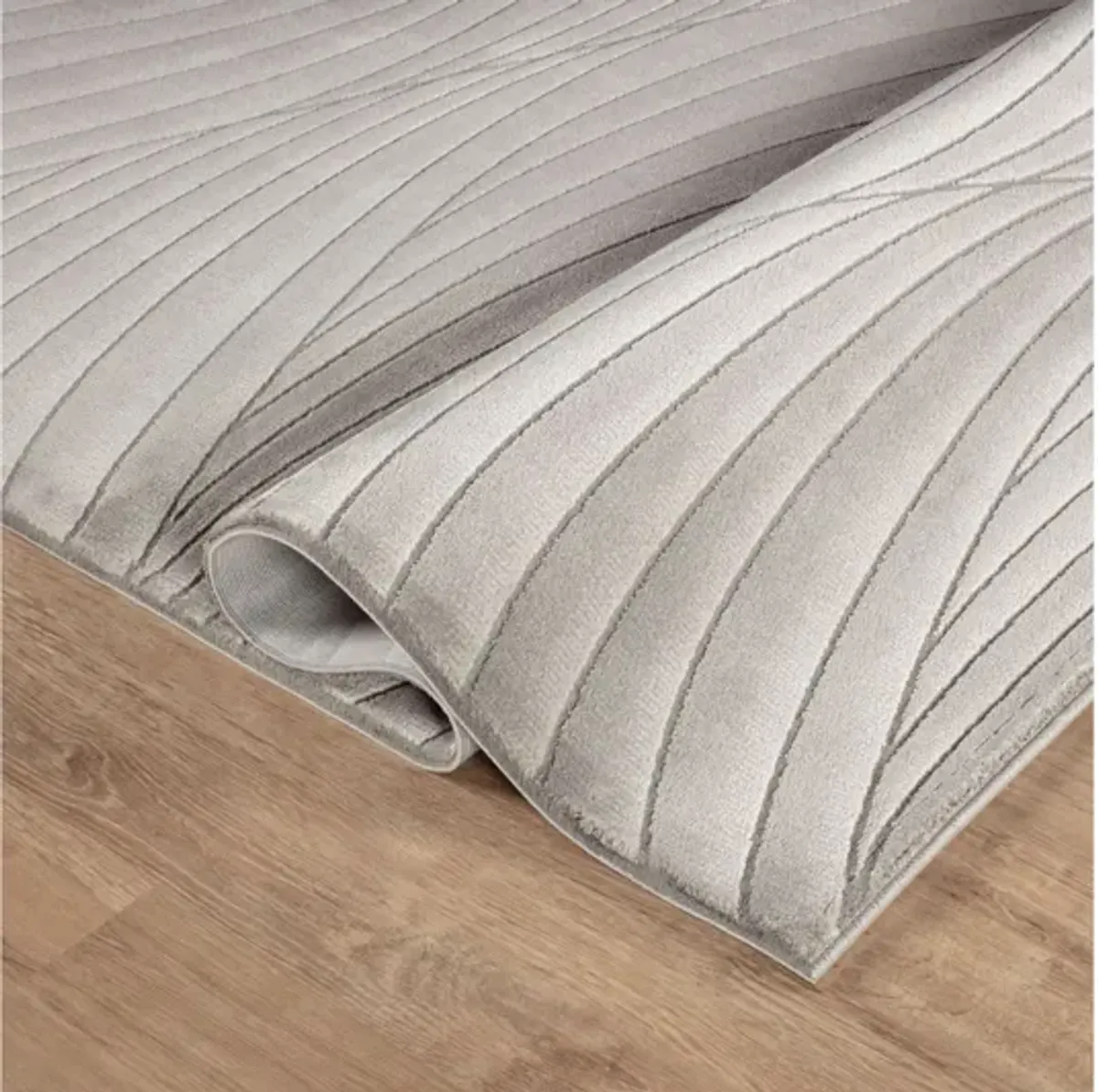 Omari 5'3'' X 7'7'' Area Rug