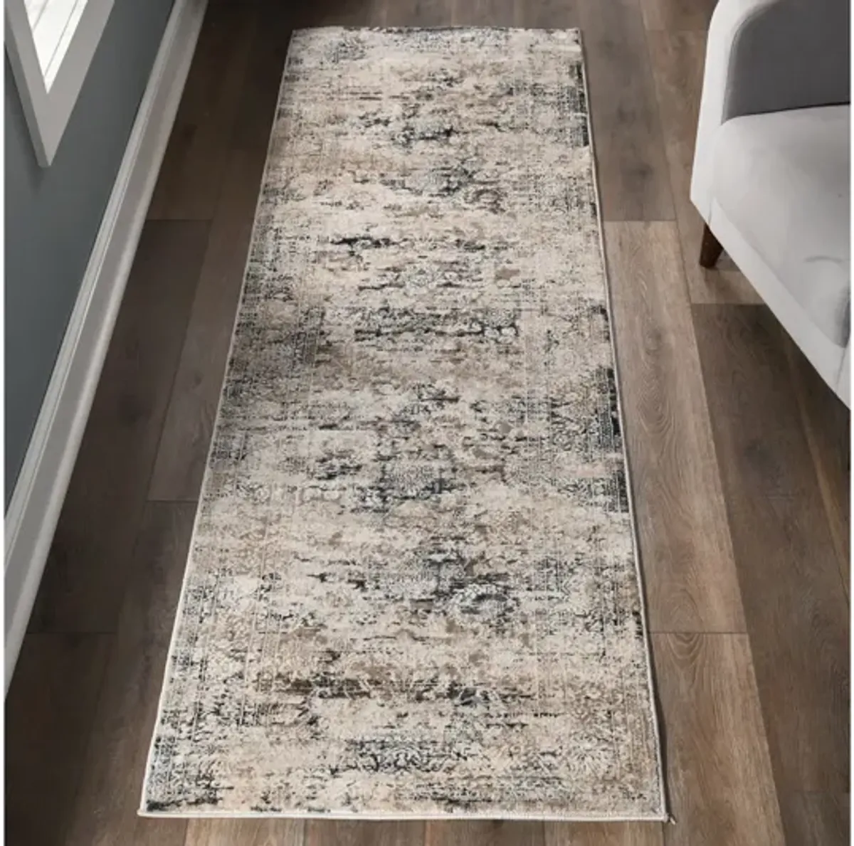 Omari 2'8" X 8'1" Hallway Runner