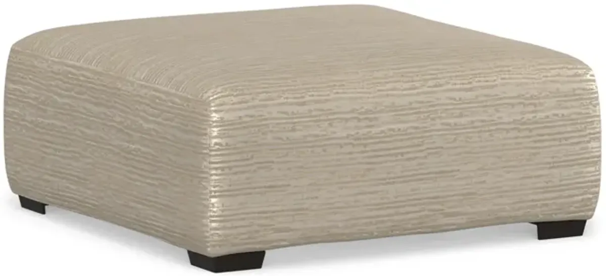 Mesa Cocktail Ottoman