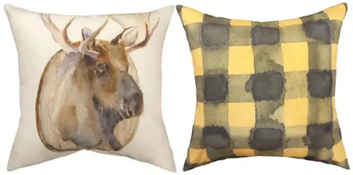 18  Moose Pillow