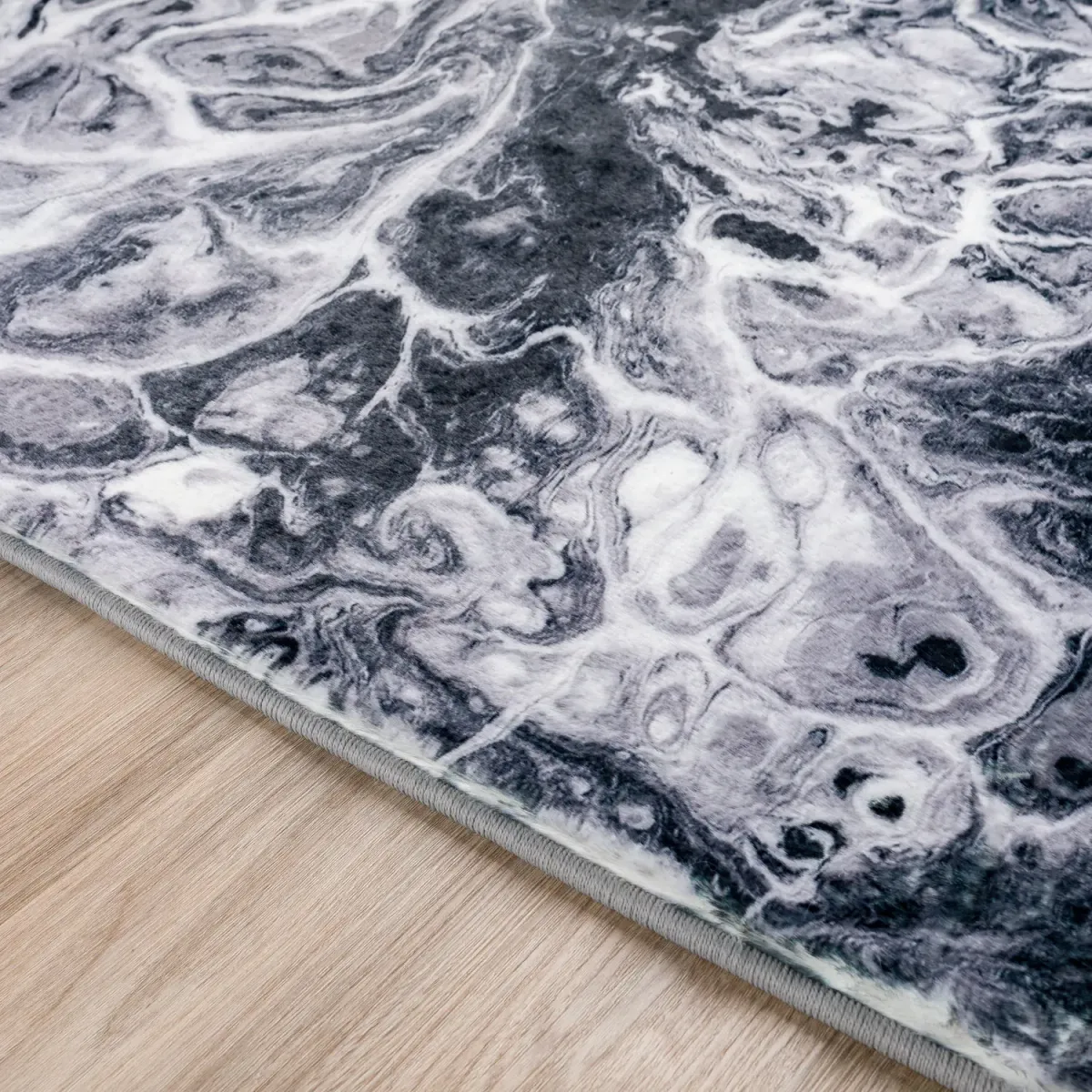 Kikiamo Marble 3 0  x 5 0  Area Rug