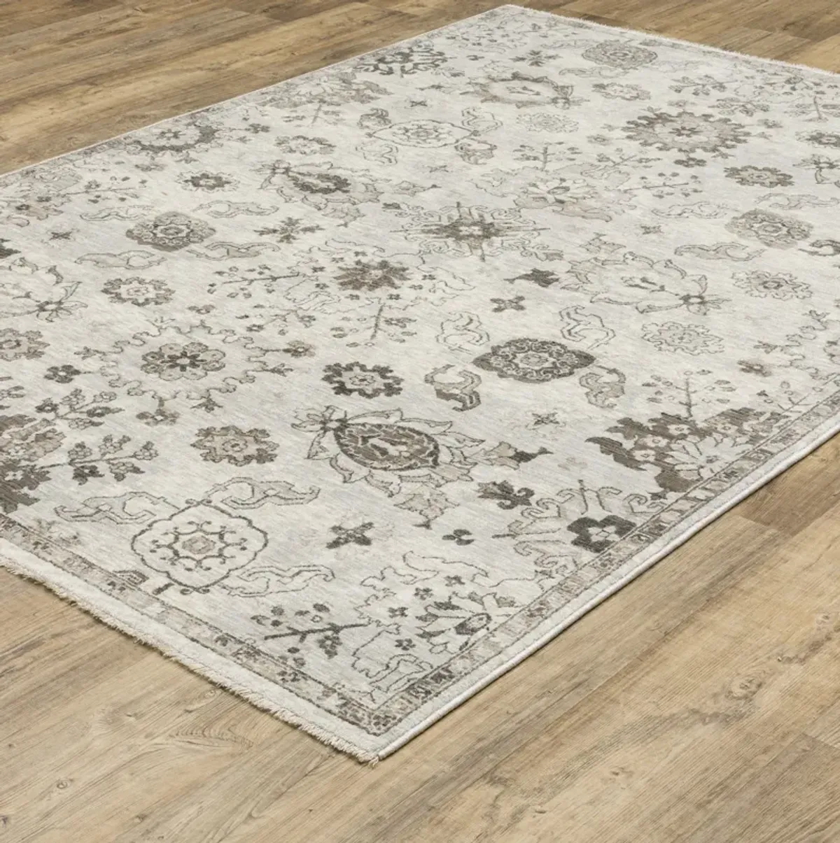 Chamberlain Grey Ivory Area Rug - 6 7  X 9 6 