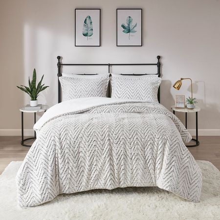 Adelyn Ultra Plush King Comforter Set