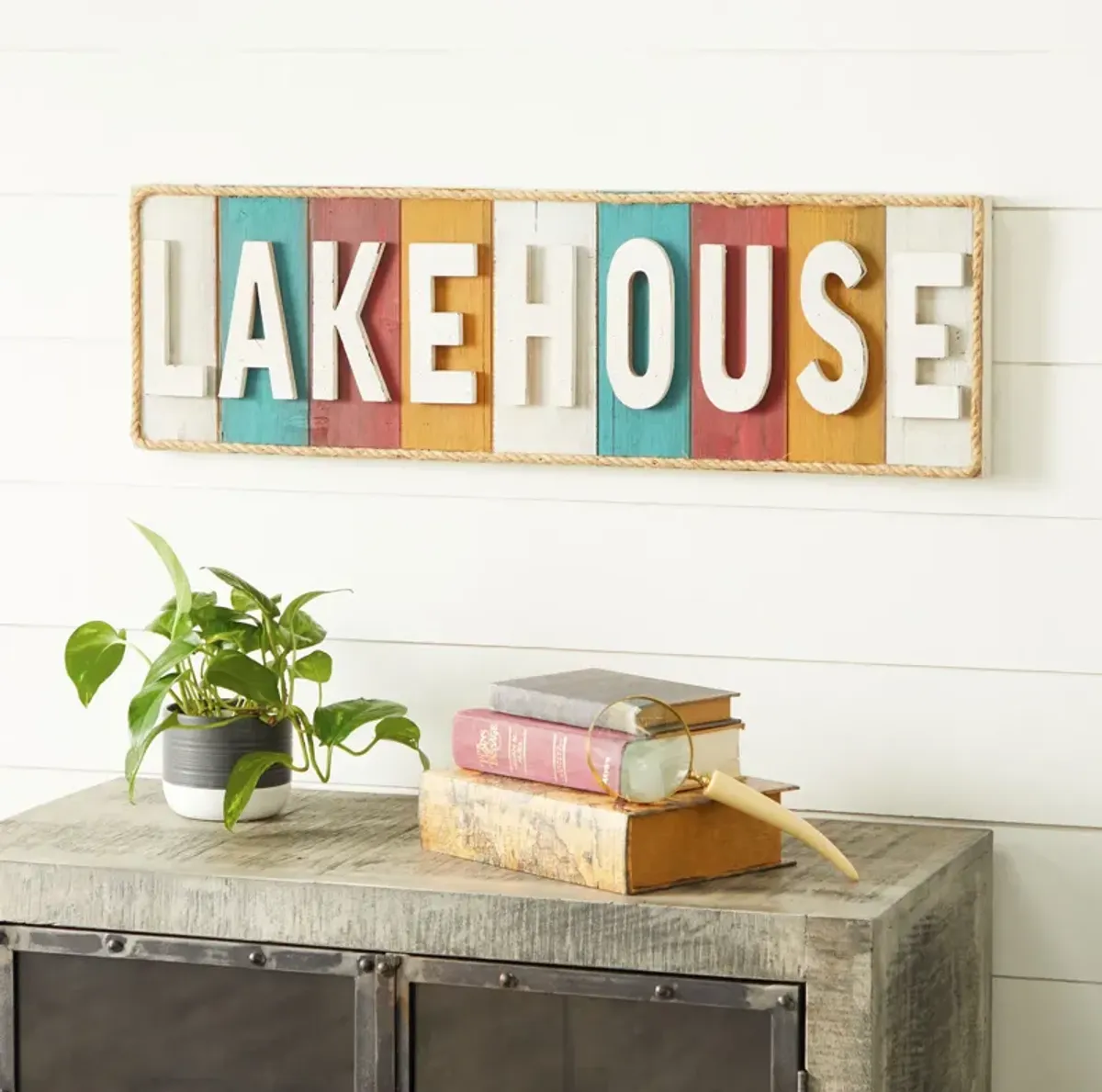 Lakehouse Sign