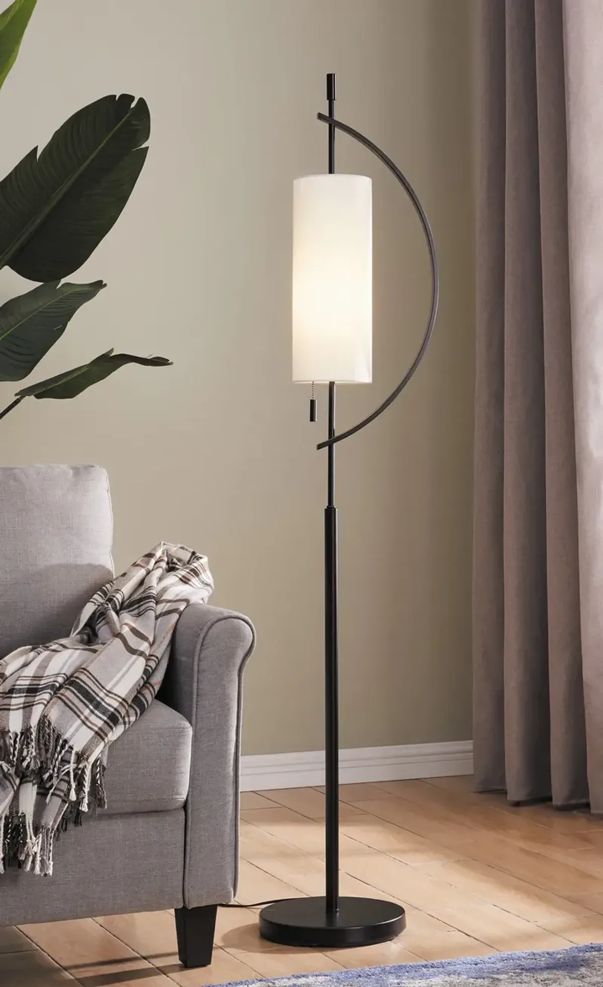 Renessa Floor Lamp