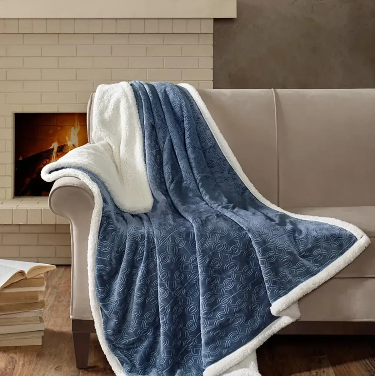 Elma Plush Throw - Blue