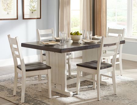 Carriage House Dining Table With 4 Chairs