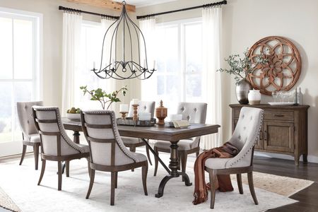 Roxbury Dining Table With 4 Chairs