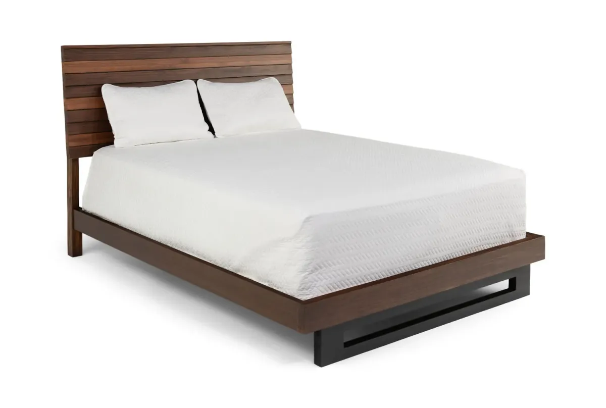 Daxton King Bed