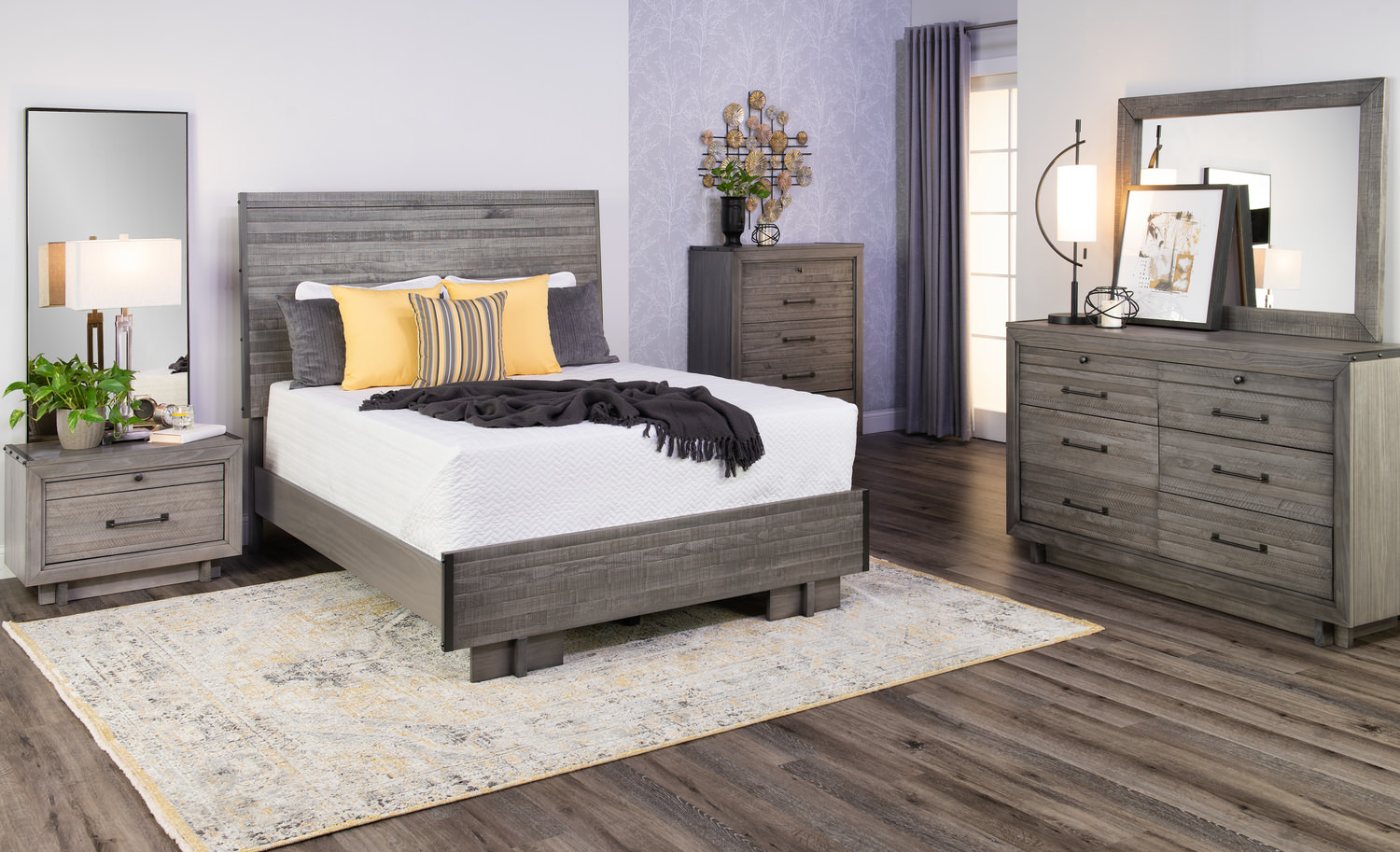 Shiloh Grove Queen Bed