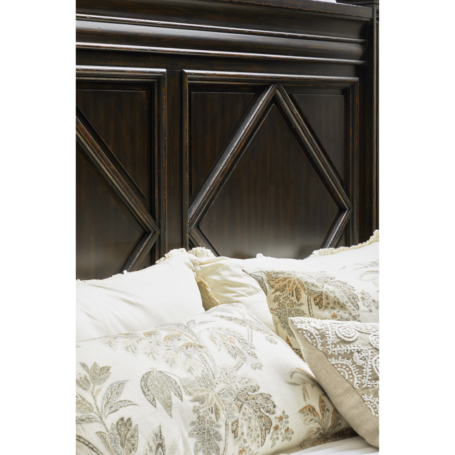 Magnus Midnight Queen Bed