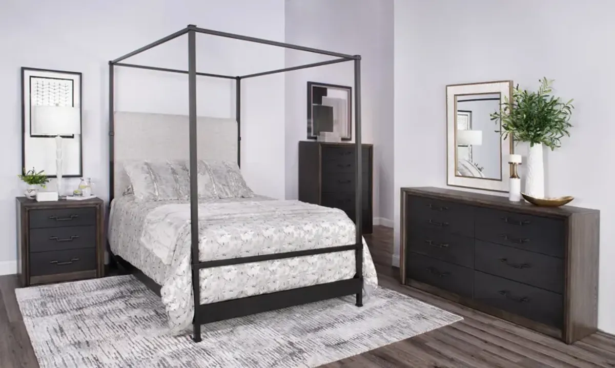 Quincy Canopy Bed - Queen