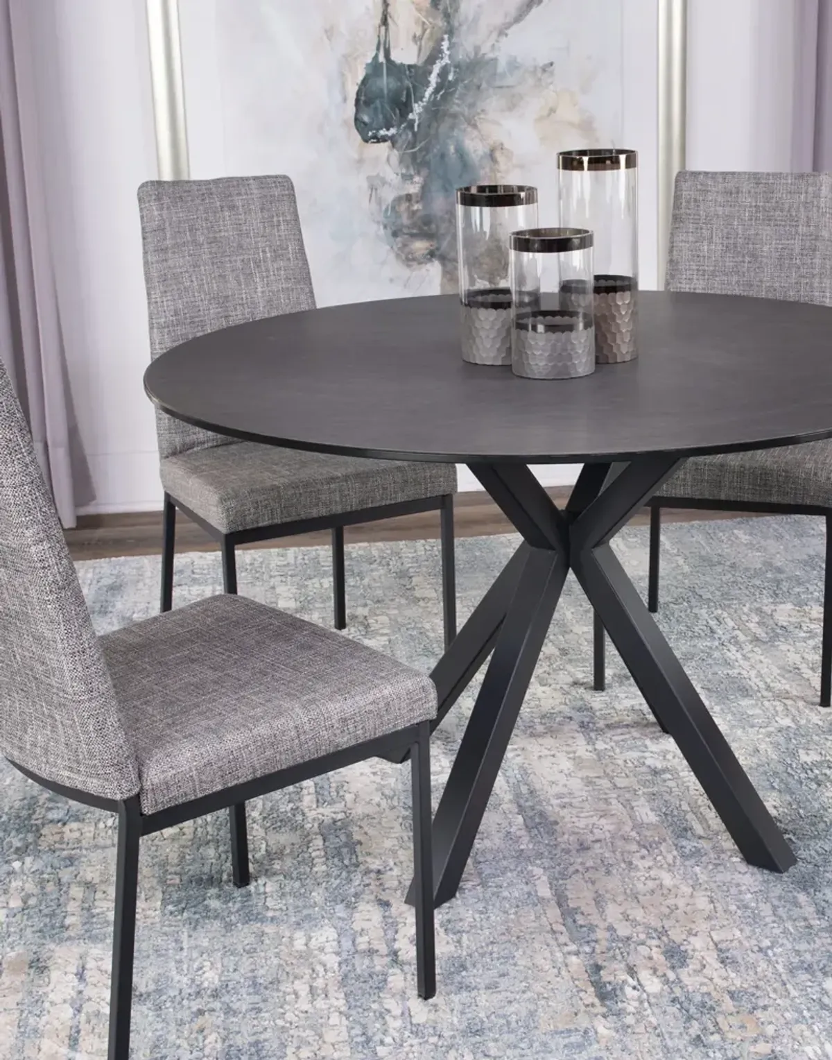 Asterisk Dining Table With 4 Linea Chairs