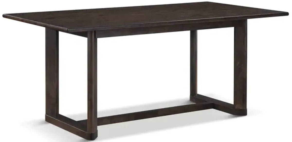 Bryndis Dining Table