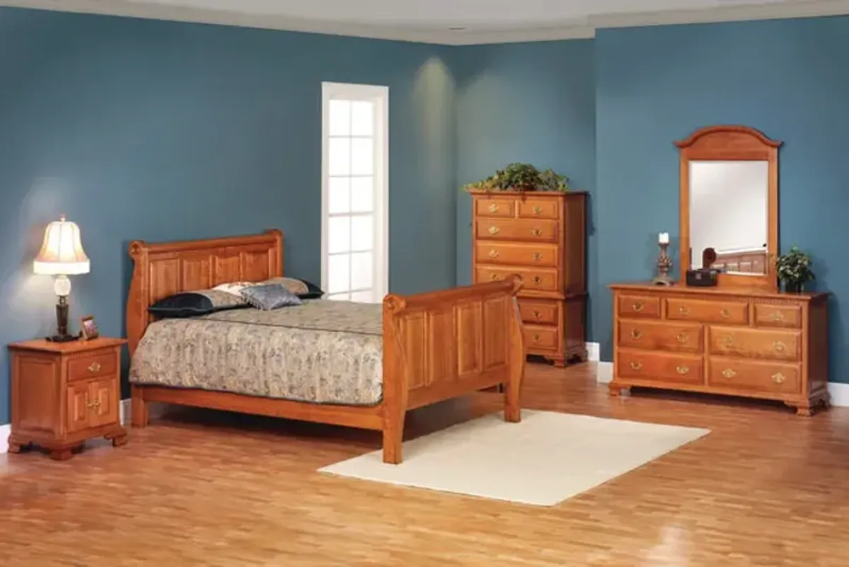 Victoria s Tradition Queen Sleigh Bedroom Suite