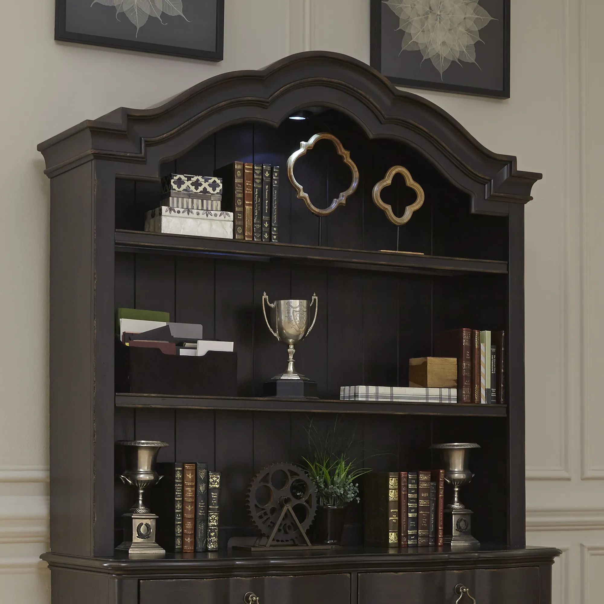 CREDENZA HUTCH - CHESAPEAKE