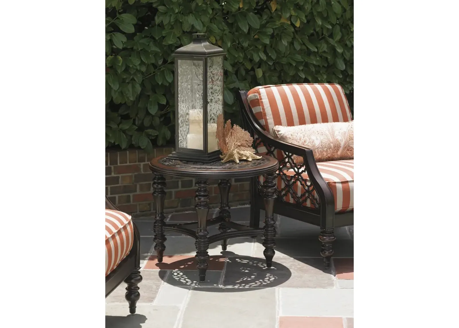 Tommy Bahama Outdoor by Lexington Royal Kahala Black Sands Round End Table