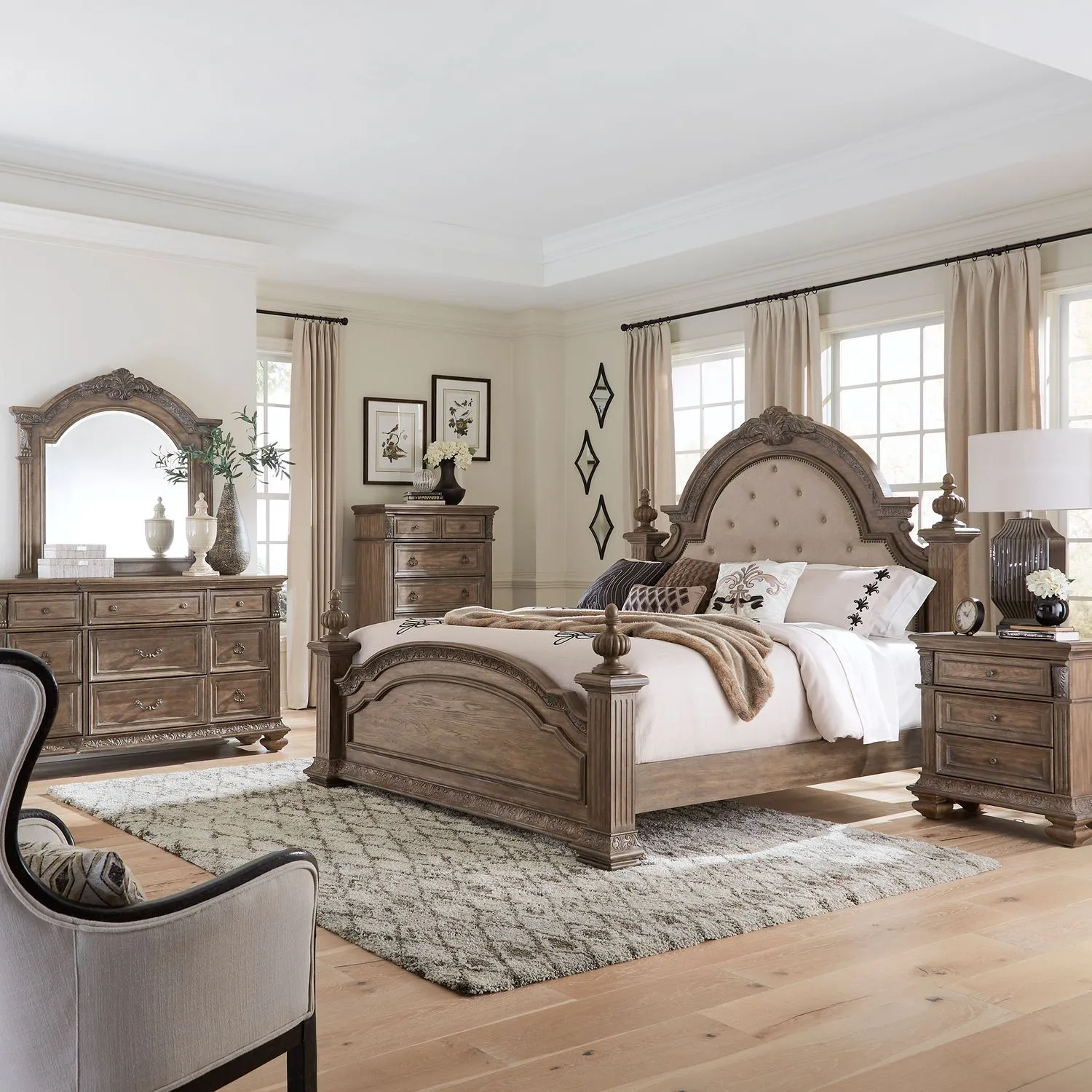 QUEEN POSTER BED DRESSER MIRROR CHEST AND NIGHTSTAND - CARLISLE COURT