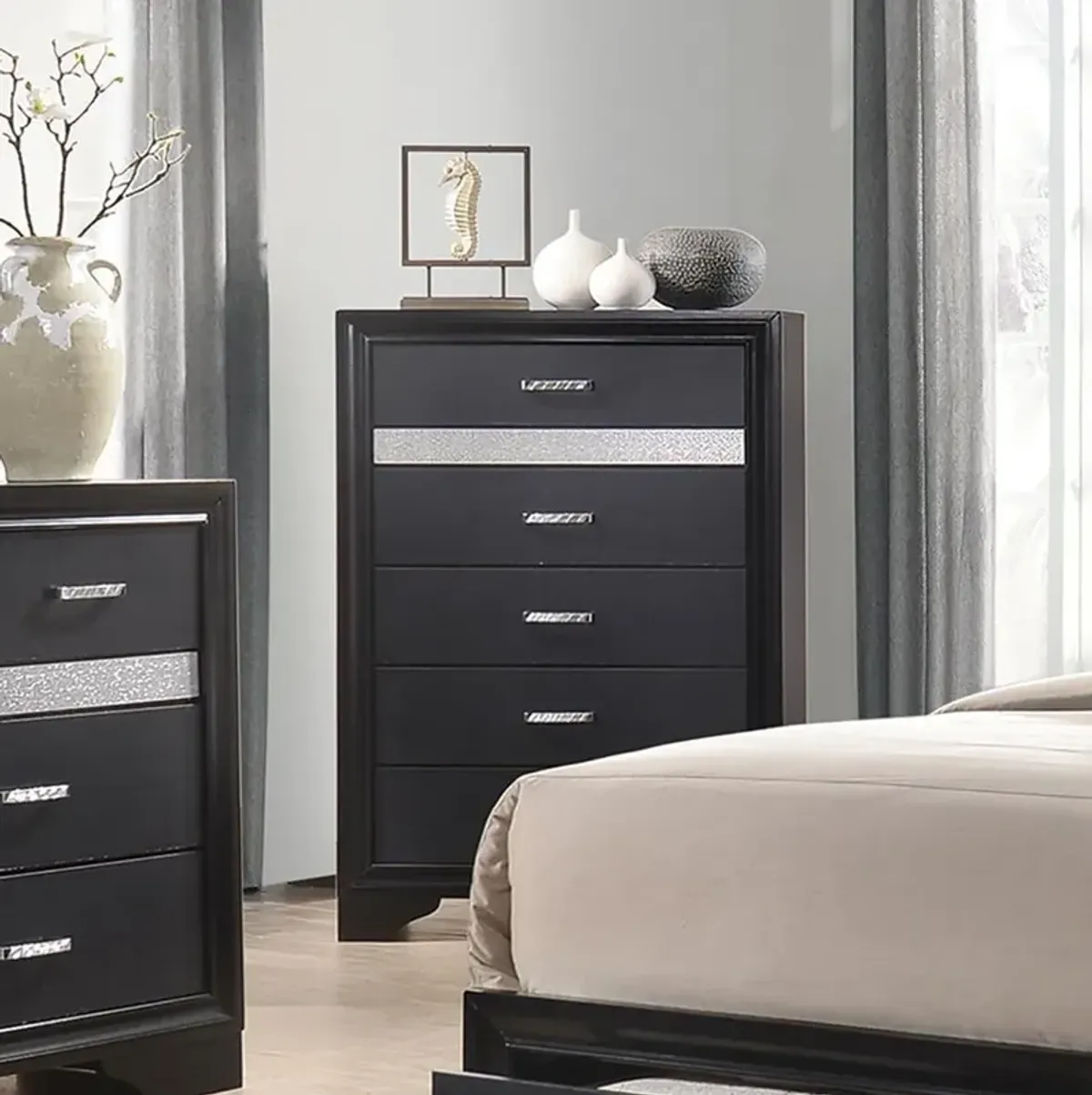 Coaster Miranda 5-Drawer Bedroom Chest Black