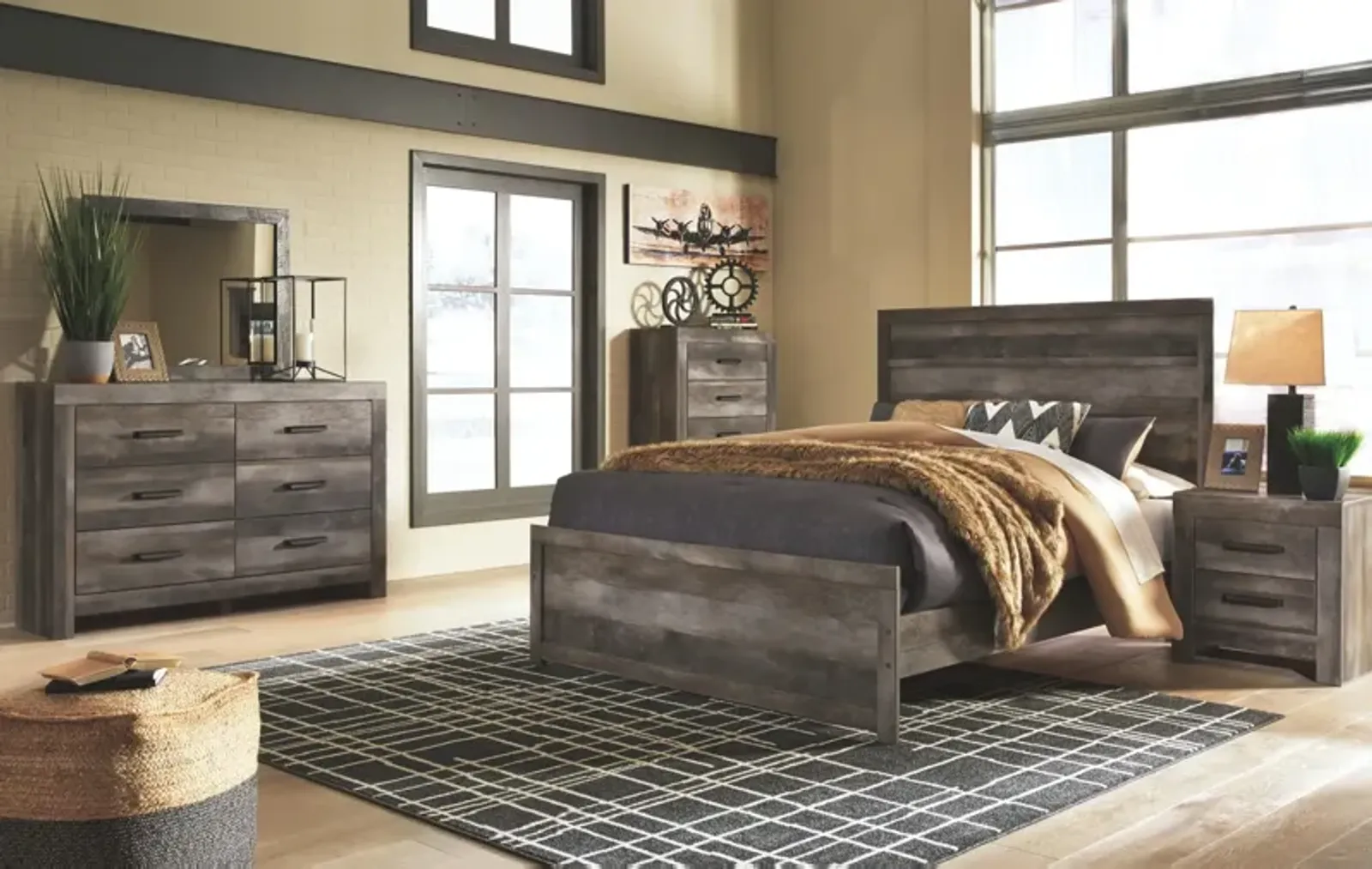 Ashley Wynnlow Gray Queen Panel Bed