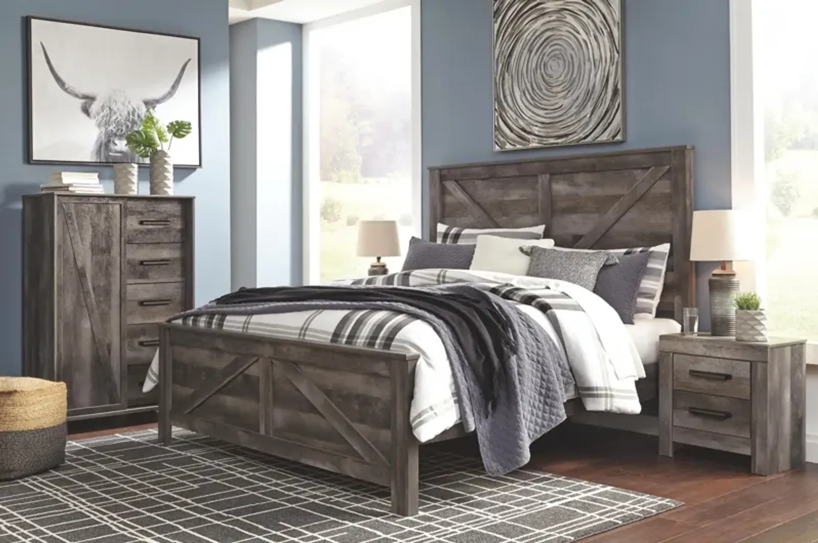 Ashley Wynnlow Gray King Crossbuck Panel Bed