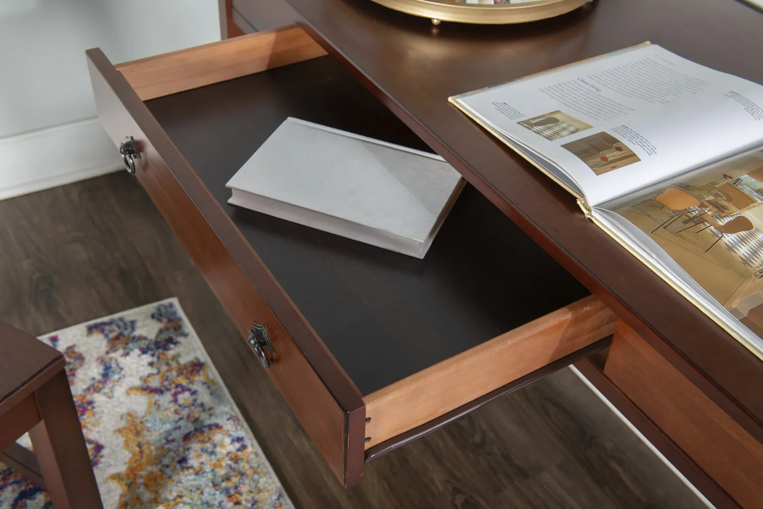 TITIAN DESK