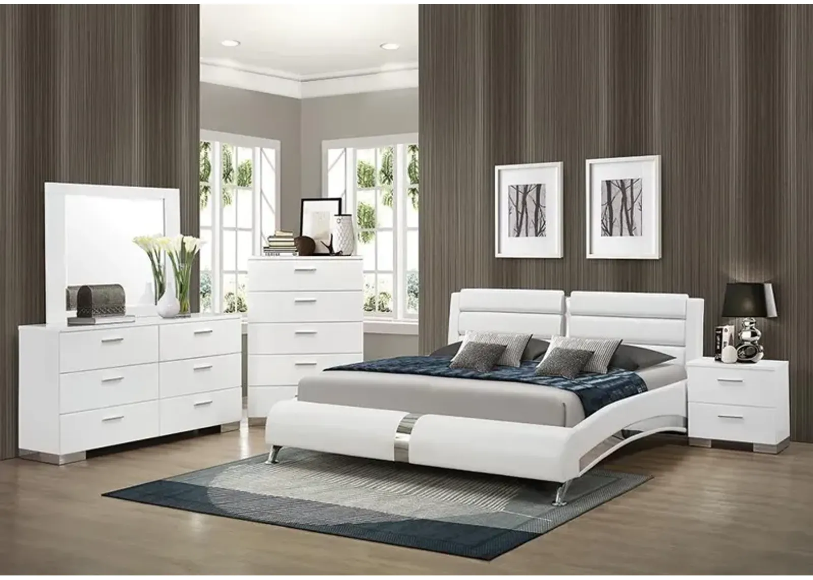 Coaster Jeremaine Upholstered Queen Sleigh Bed White